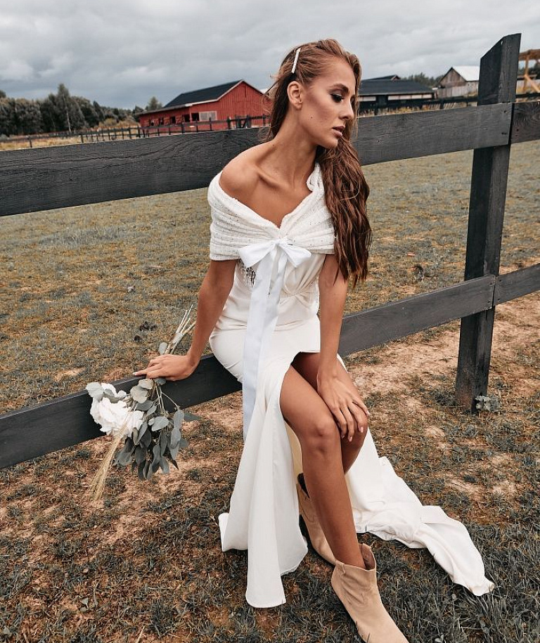 Шерстяная шаль для невесты