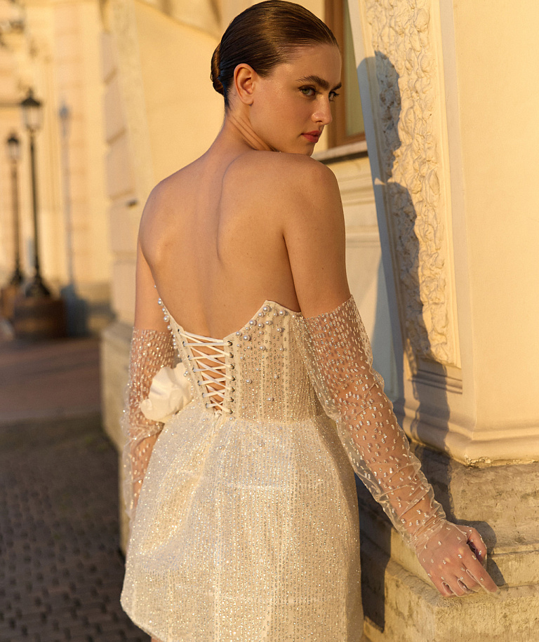 Каркасное свадебное платье мини