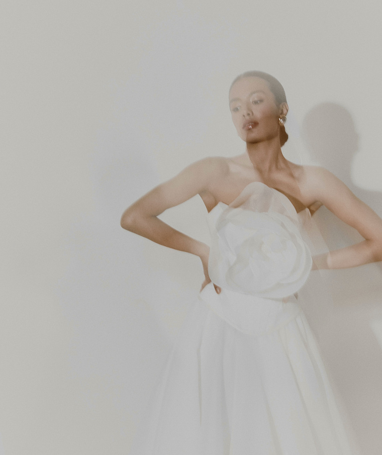 Стильный свадебный комплект из корсета и юбки из органзы