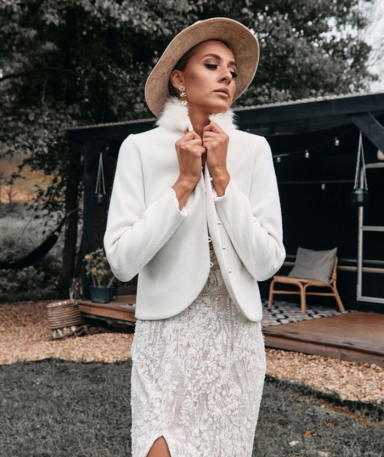 Удлиненный свадебный жакет