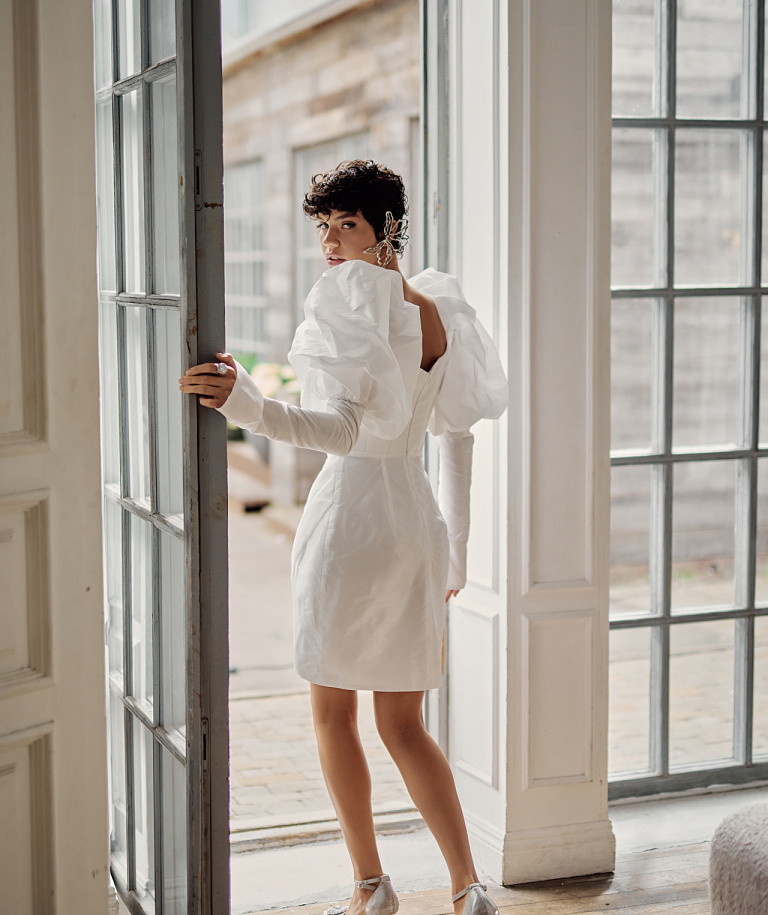 Свадебное платье мини из тафты