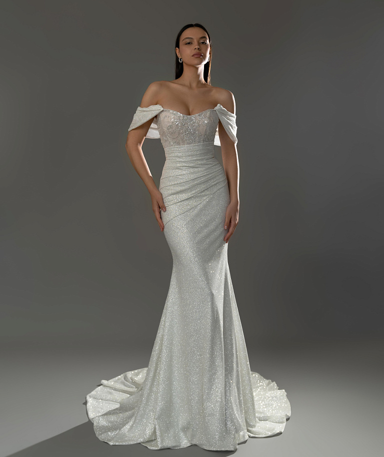 Сверкающая русалка со спущенными плечиками