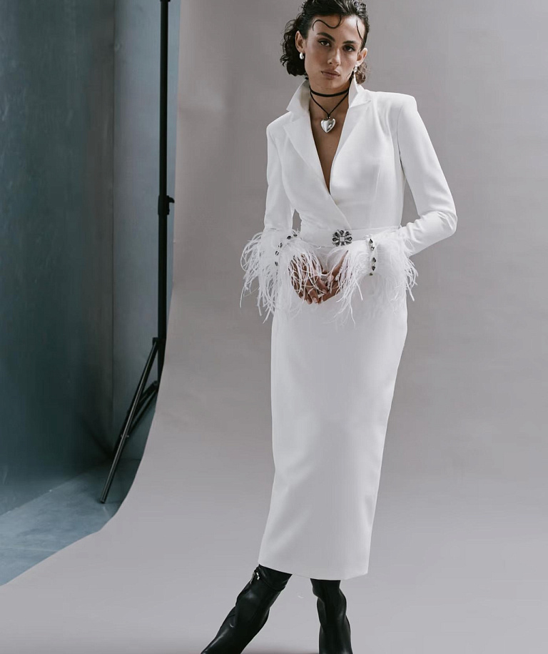 Свадебное платье карандаш длины миди