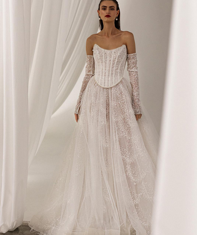 Роскошный расшитый свадебный комплект с корсетом