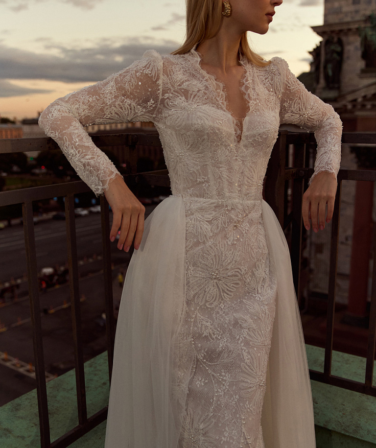 Кружевное свадебное платье русалка со шлейфом