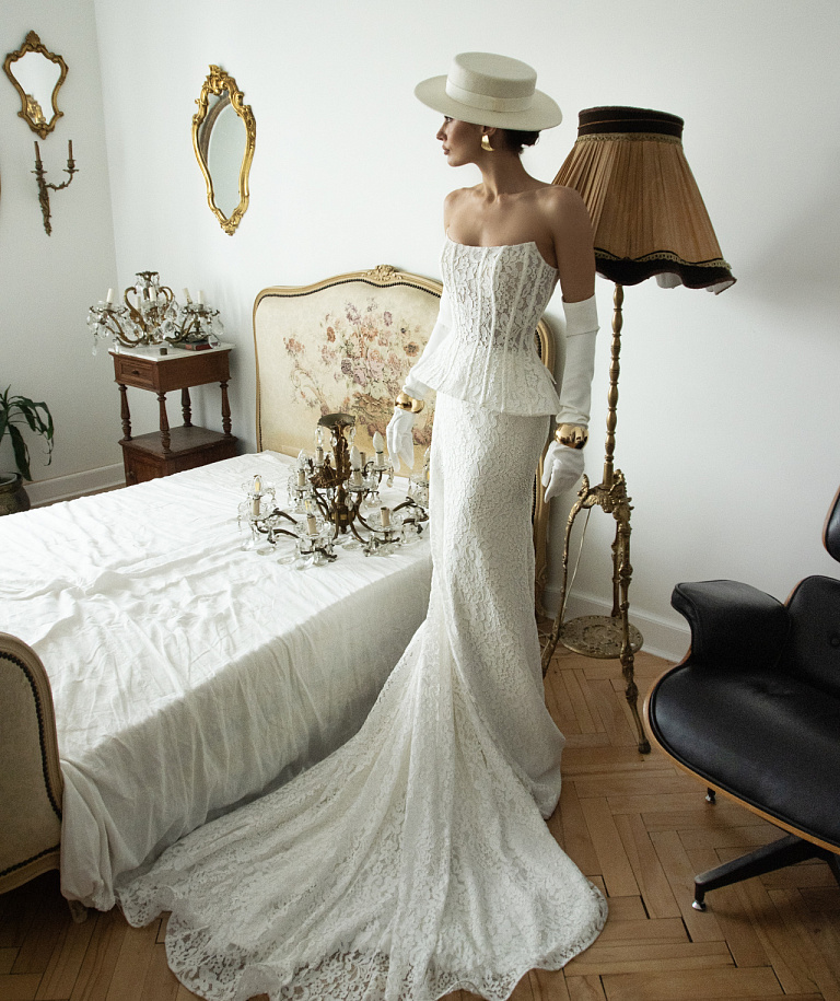 Кружевной свадебный комплект из корсета и юбки