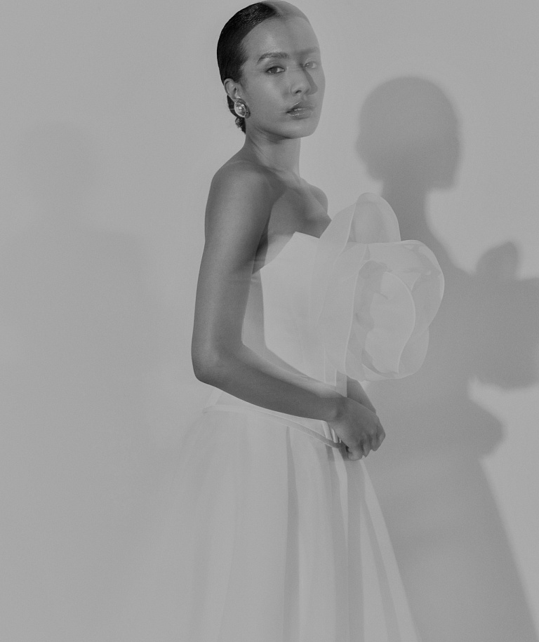 Стильный свадебный комплект из корсета и юбки из органзы