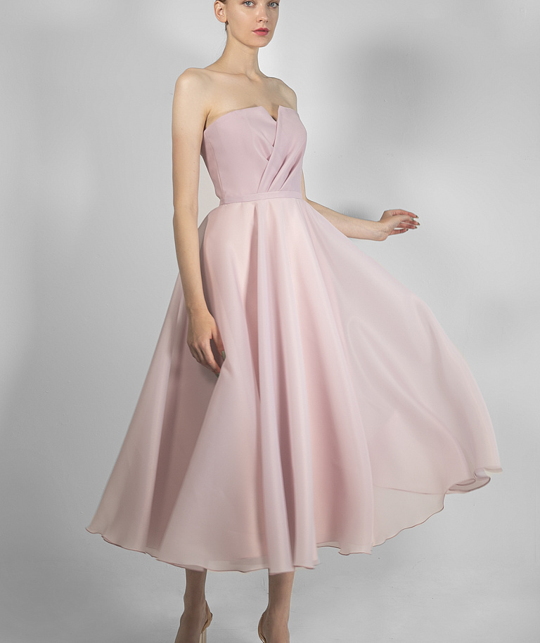 Вечернее платье цвета пудра со съемными рукавами