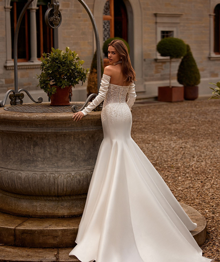 Свадебное платье рыбка из микадо с заниженной талией