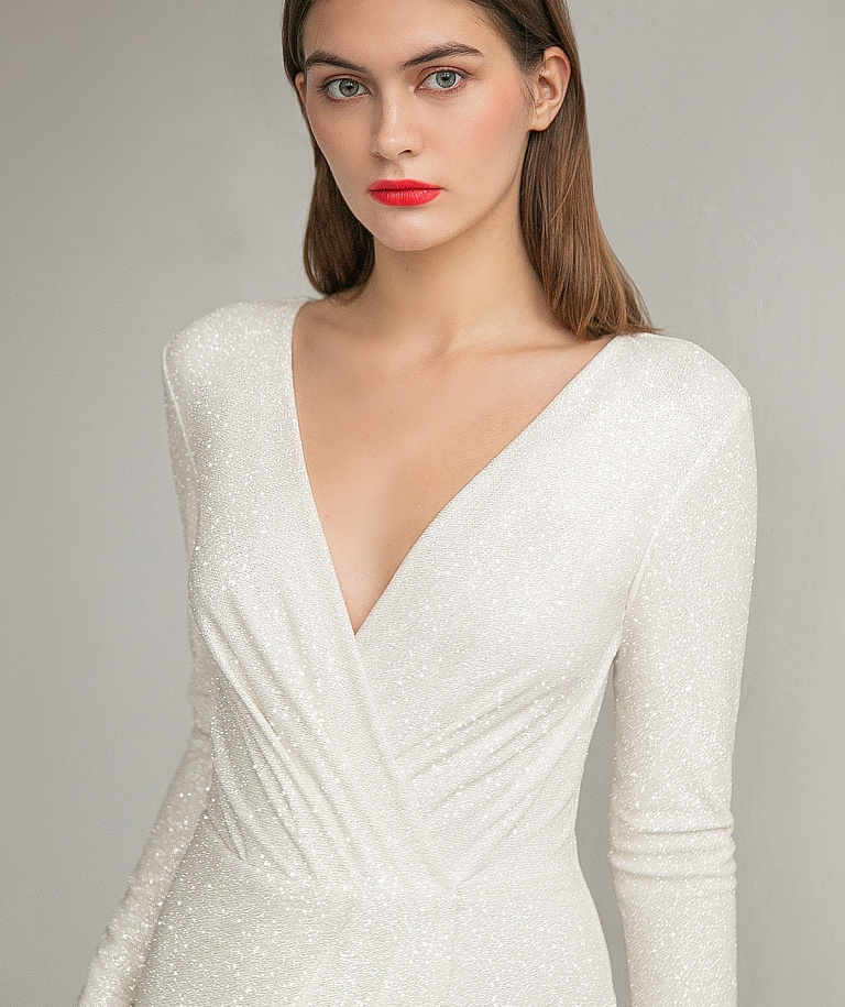 Прямое свадебное платье с глиттерным напылением
