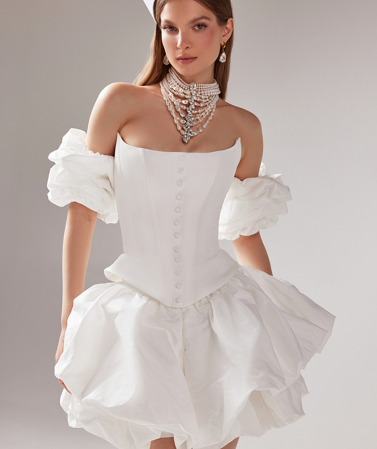 Короткий свадебный комплект с корсетом из тафты с буфами