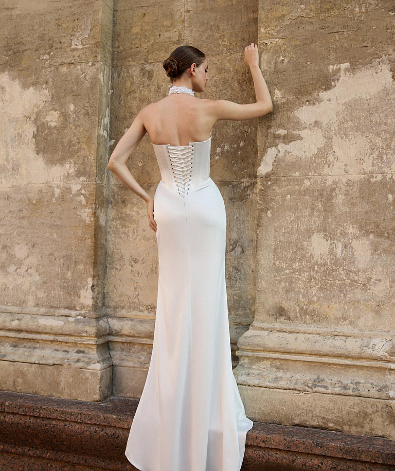 Свадебное платье русалка с атласной юбкой и кружевным корсетом