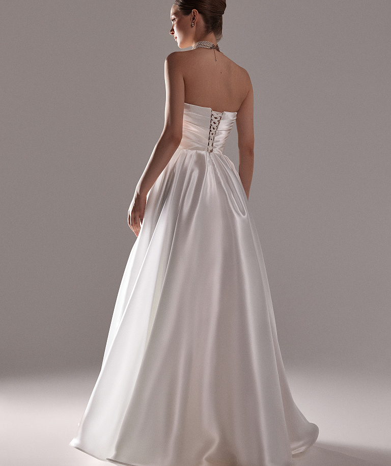 Свадебное платье из органзы с драпировкой на корсете