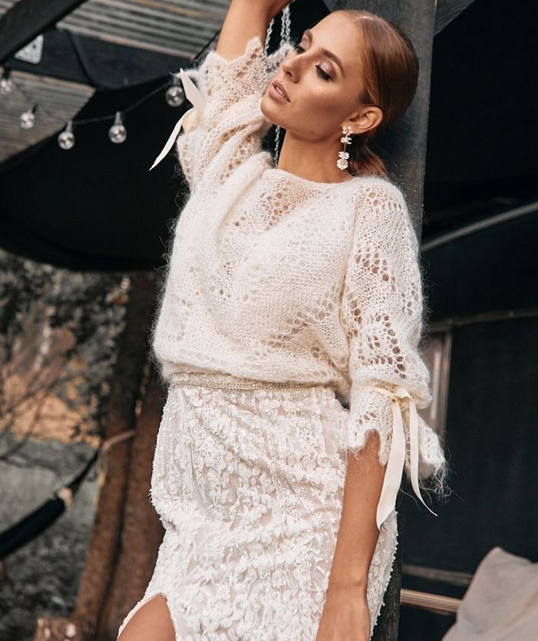 Шерстяной свитер тонкой вязки