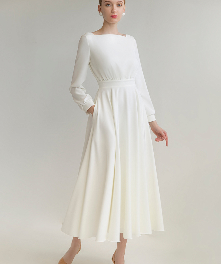 Щёлковое свадебное платье миди с рукавами