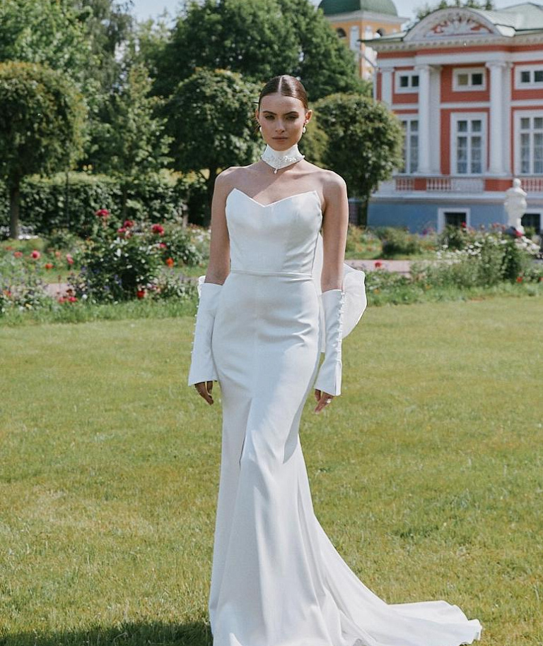 Атласное свадебное платье рыбка со съемными рукавами-крыльями