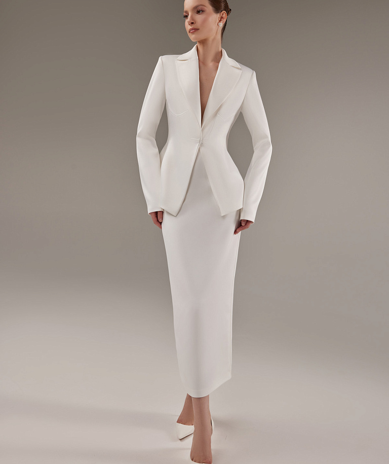 Свадебный костюм из атласа с юбкой-карандаш