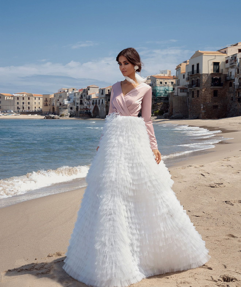 Нежное свадебное платье-трансформер