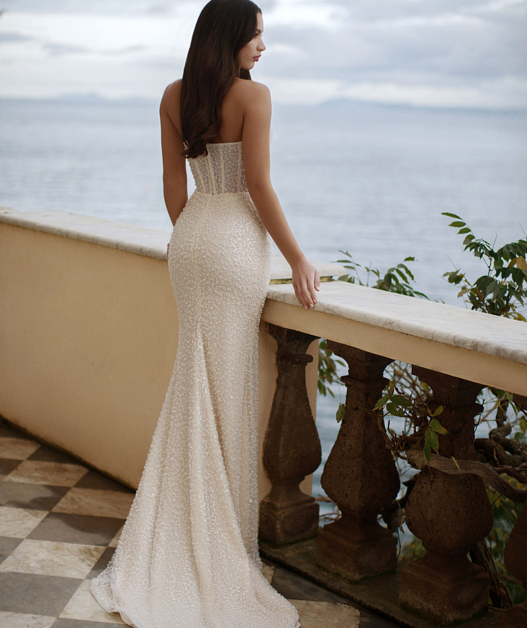 Роскошная русалка, расшитая бисером и жемчужинами