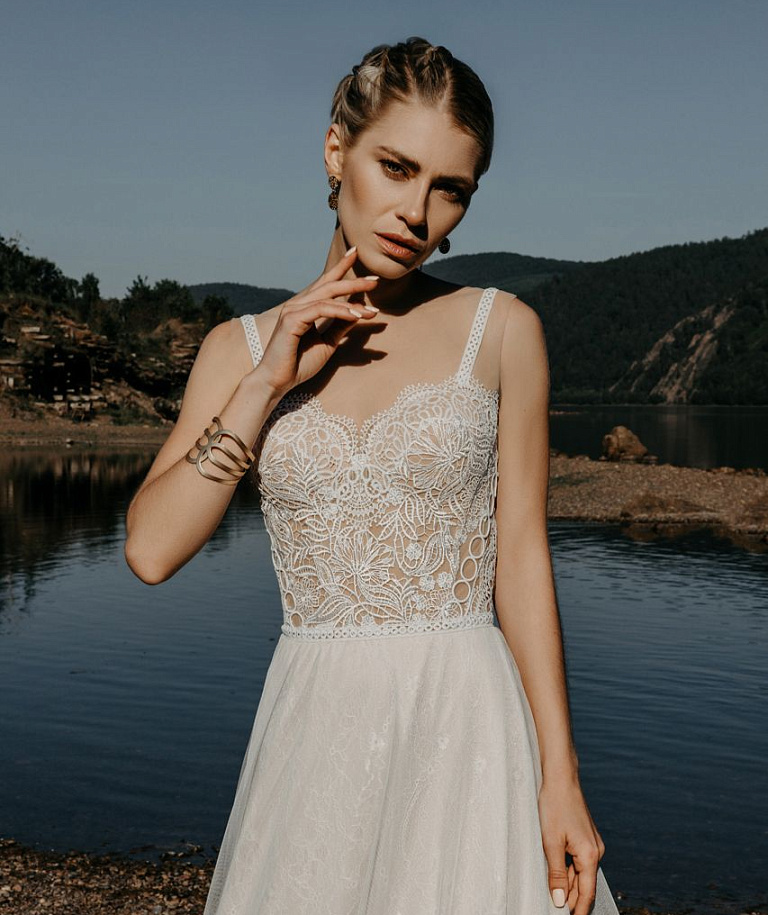 Этническое свадебное платье со съемным болеро