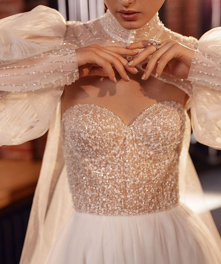 Свадебный кейп с рукавами