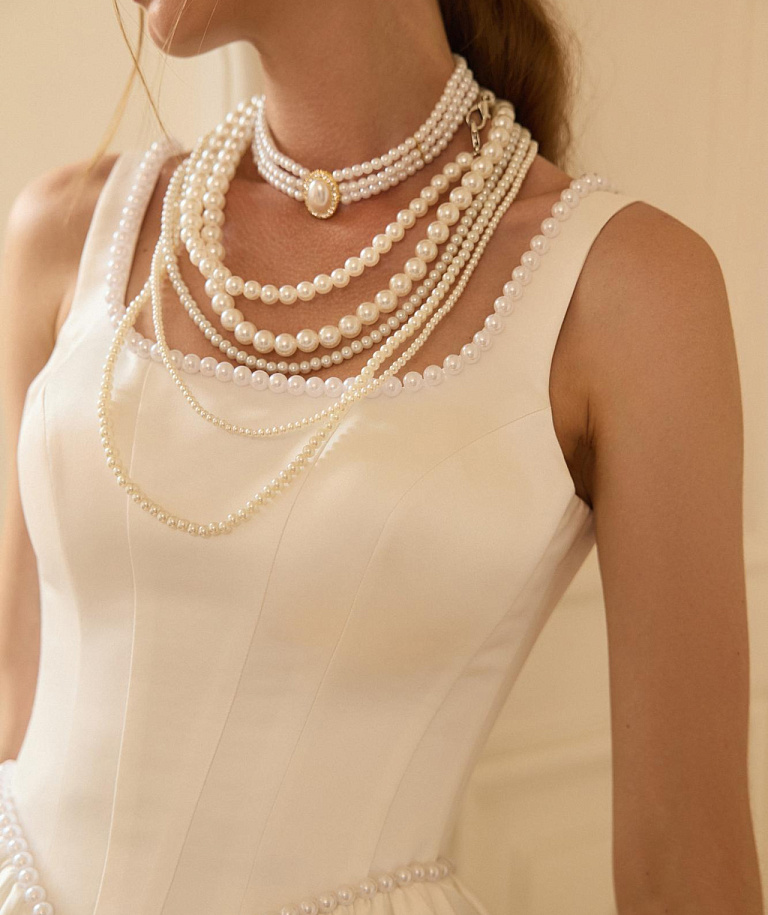 Пышное атласное свадебное платье-принцесса